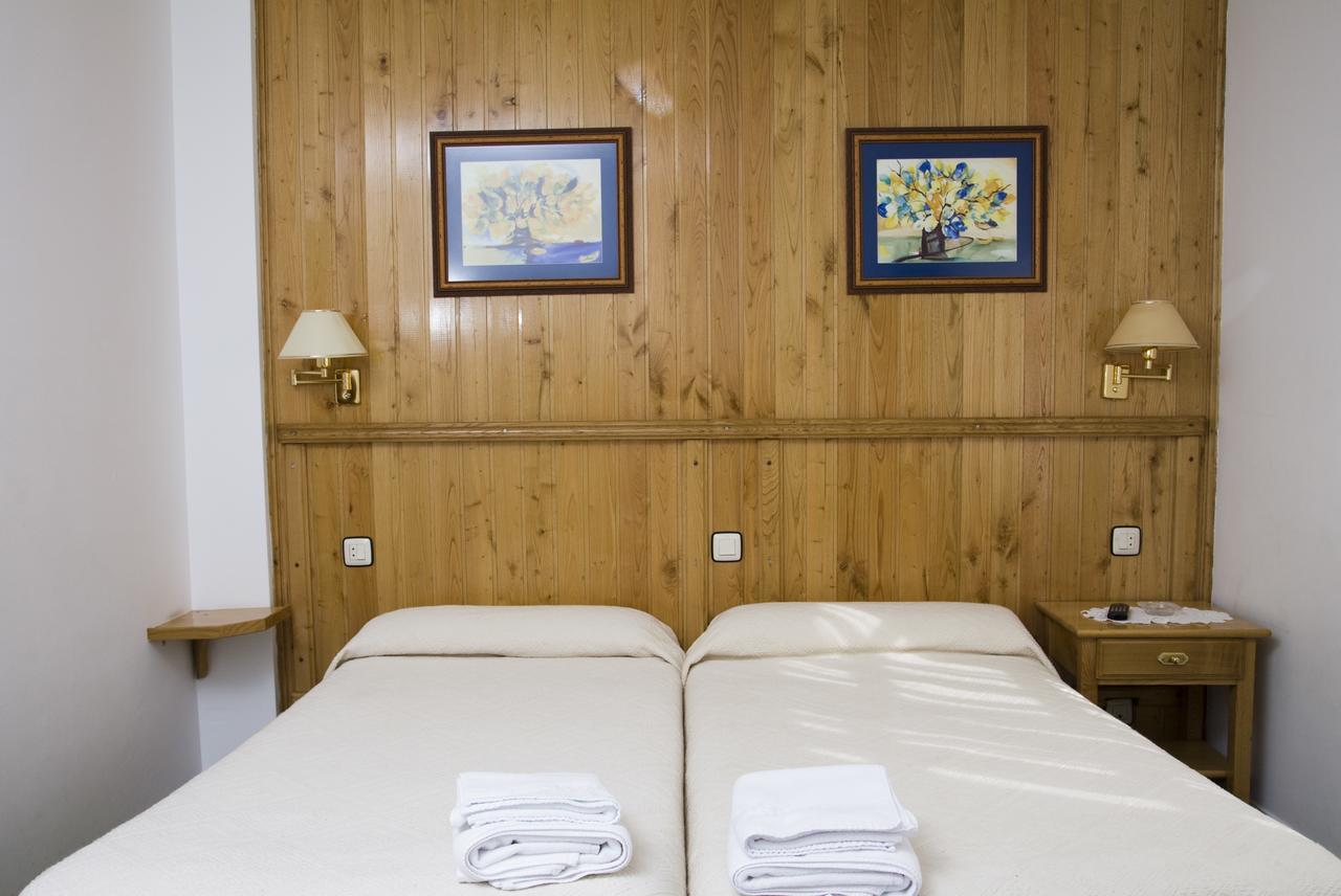 Hotel Restaurante Prado Boal Buitenkant foto